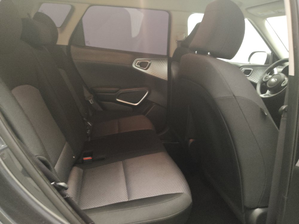 Used 2021 Kia Soul LX FWD image 19