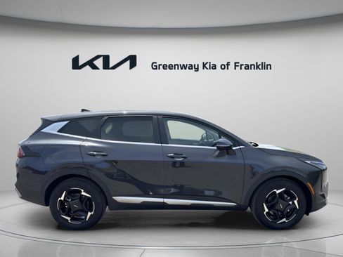 New 2026 Kia Sportage EX FWD image 8