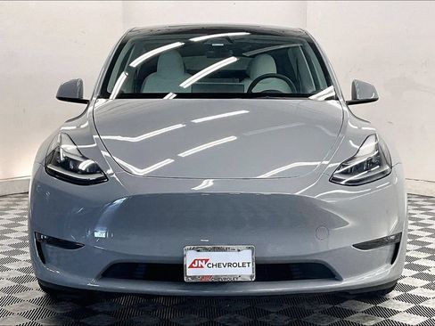 Used 2023 Tesla Model Y Performance AWD/4WD image 2
