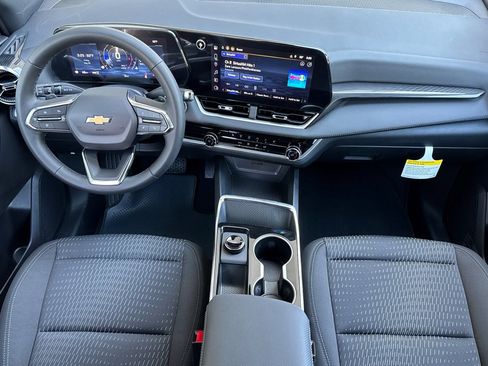 New 2026 Chevrolet Equinox LT w/ Safety and Technology Package AWD/4WD image 12