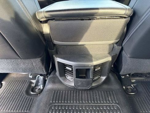 Used 2022 RAM 2500 Tradesman w/ Chrome Appearance Group image 9