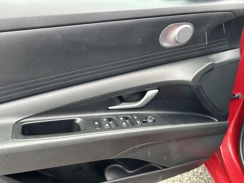 Certified 2023 Hyundai Elantra SEL FWD image 12
