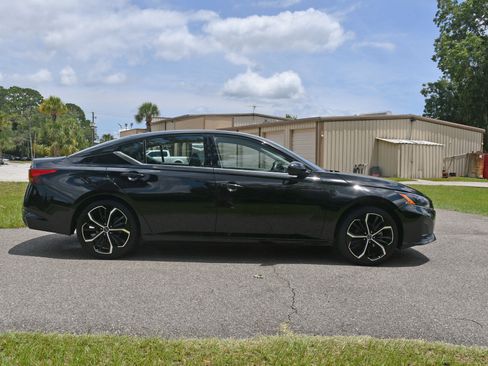 Used 2024 Nissan Altima 2.5 SR FWD image 5