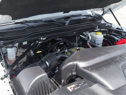 Used 2022 RAM 3500 Tradesman w/ Chrome Appearance Group AWD/4WD image 13