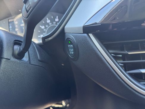 Used 2022 Ford Escape SE AWD/4WD image 18