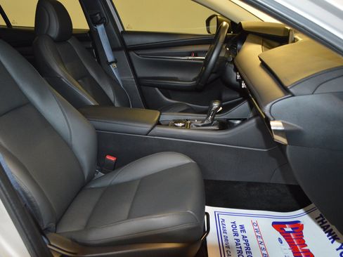 Used 2024 MAZDA MAZDA3 s FWD image 11