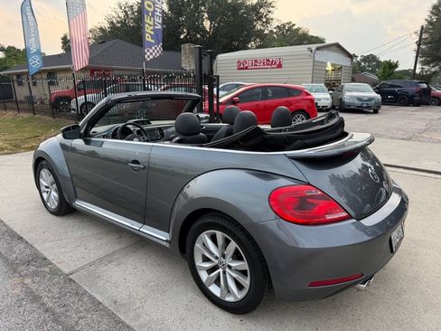 Used 2013 Volkswagen Beetle TDI FWD image 30