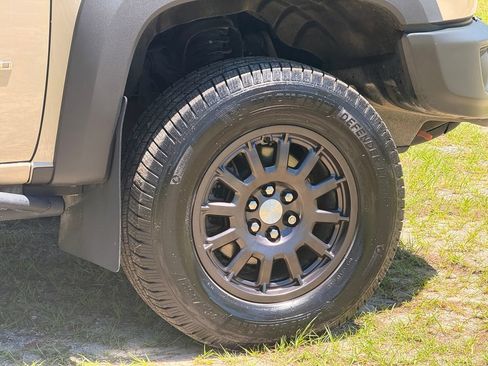 Used 2021 Chevrolet Colorado ZR2 w/ Colorado ZR2 Bison Edition AWD/4WD image 9