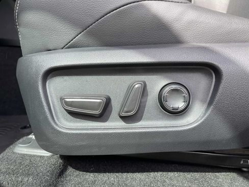 Used 2025 Toyota 4Runner TRD Off-Road Premium AWD/4WD image 14