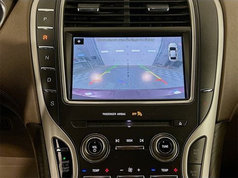 Used 2018 Lincoln MKX Reserve w/ Lincoln MKX Climate Package image 14