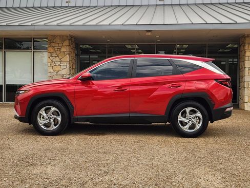 Certified 2023 Hyundai Tucson SE FWD image 4