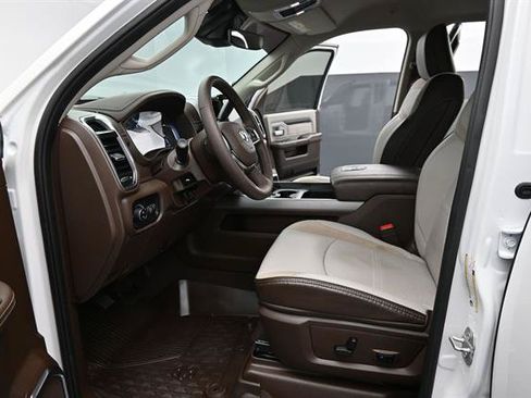 Used 2026 RAM 3500 Laramie w/ Towing Technology Group AWD/4WD image 16