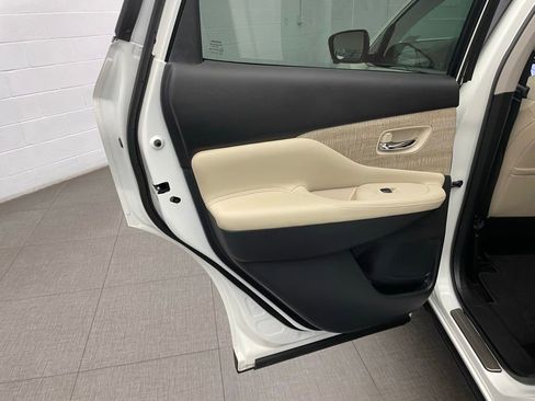 Used 2024 Nissan Murano SL FWD image 24