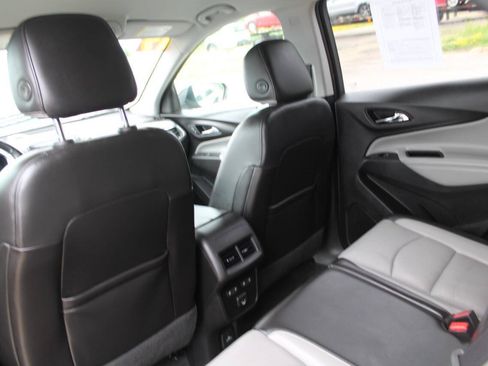Used 2019 Chevrolet Equinox Premier FWD image 17