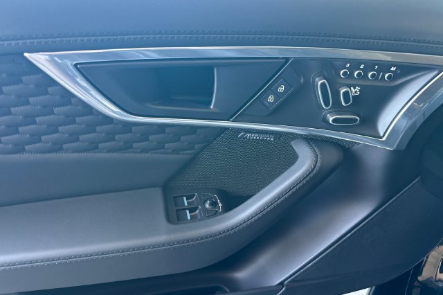 Used 2024 Jaguar F-TYPE R-Dynamic RWD image 11