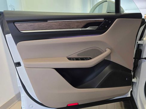 New 2025 Porsche Macan 4S Electric image 23