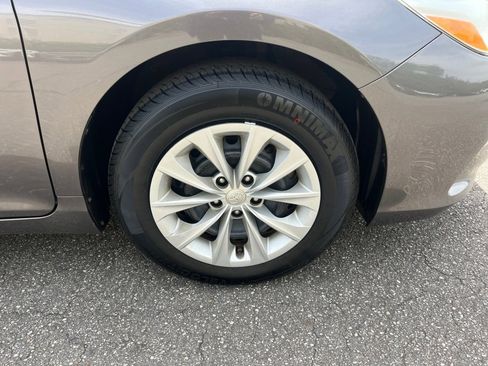 Used 2015 Toyota Camry LE FWD image 27