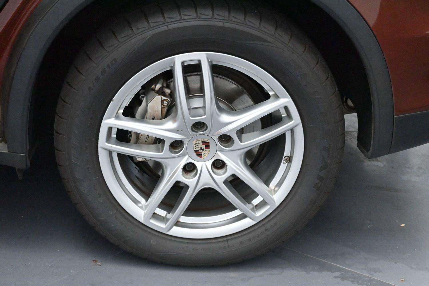 Used 2012 Porsche Cayenne S AWD/4WD image 37