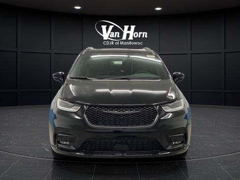 New 2026 Chrysler Pacifica Limited w/ S Appearance Package AWD/4WD image 12