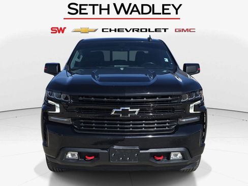 Used 2021 Chevrolet Silverado 1500 RST w/ Redline Edition AWD/4WD image 2