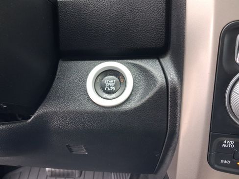 Used 2015 RAM 1500 Laramie w/ Convenience Group image 24