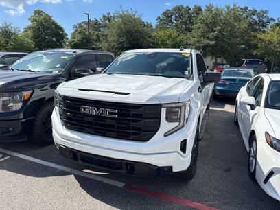 Used 2025 GMC Sierra 1500 Elevation w/ LPO, Elevation Black Package