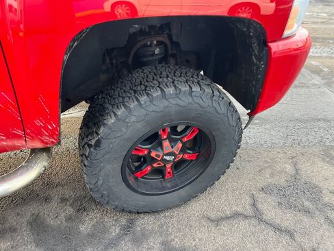 Used 2011 Chevrolet Silverado 1500 LTZ w/ Max Trailering Pack image 32