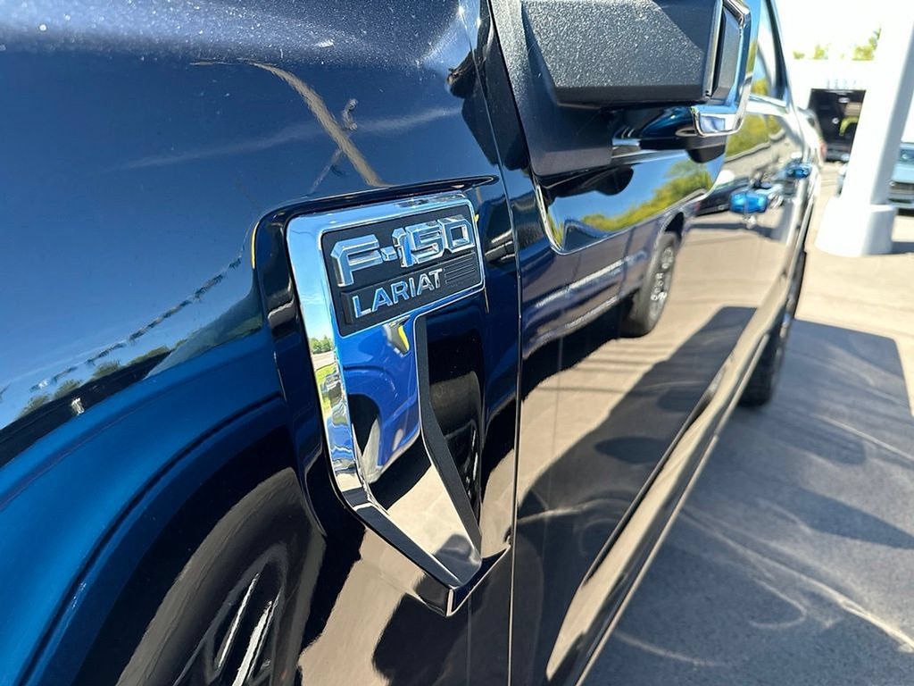 Used 2021 Ford F150 Lariat w/ Max Trailer Tow Package AWD/4WD image 8