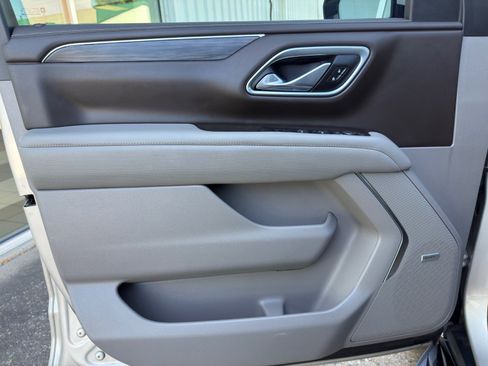 Used 2021 GMC Yukon SLT w/ SLT Luxury Plus Package image 8