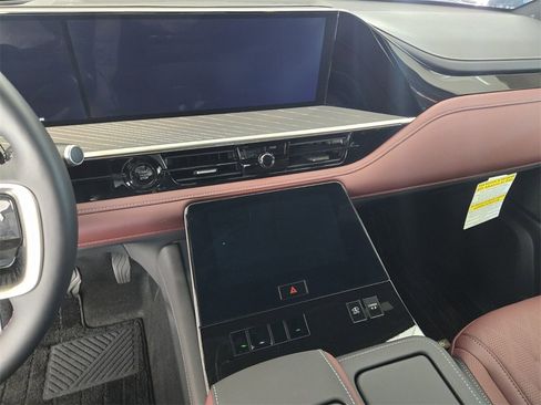 New 2026 INFINITI QX80 Autograph image 19