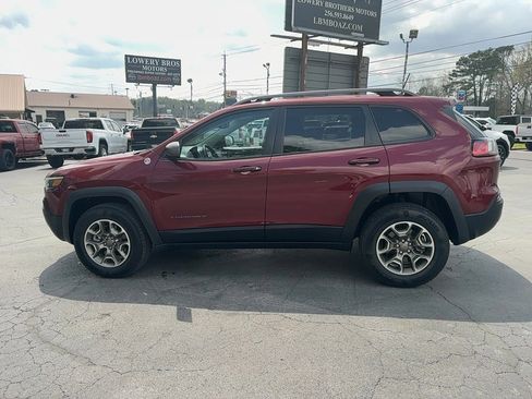 Used 2020 Jeep Cherokee Trailhawk w/ Cold Weather Group AWD/4WD image 8