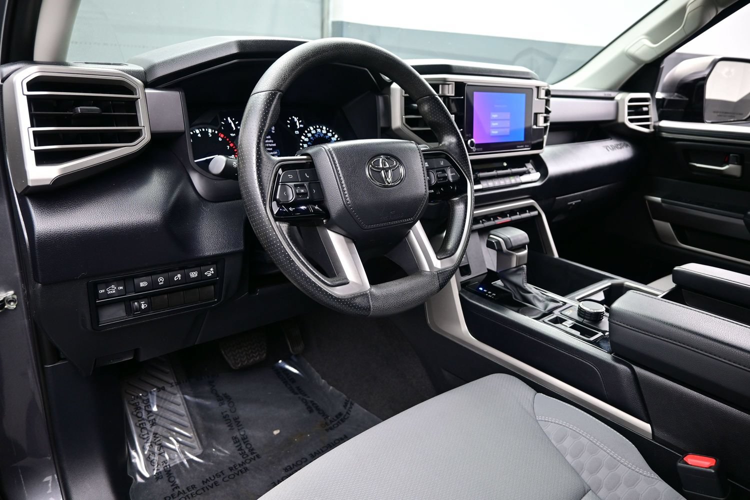 Used 2023 Toyota Tundra SR5 w/ SR5 Convenience Package AWD/4WD image 12