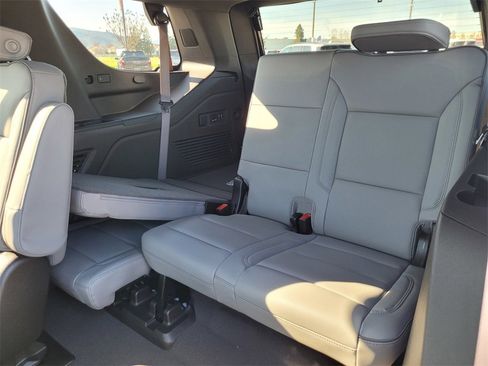 New 2026 GMC Yukon Elevation image 9