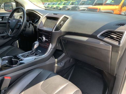 Used 2017 Ford Edge Titanium w/ Equipment Group 301A AWD/4WD image 63