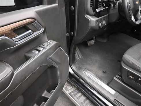 Used 2024 Chevrolet Silverado 2500 LT image 14