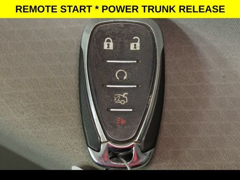 Used 2021 Chevrolet Malibu LT FWD image 10
