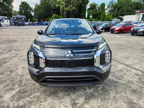 New 2025 Mitsubishi Outlander ES image 5