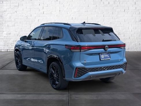 Certified 2025 Volkswagen Tiguan SE R-Line AWD/4WD image 5