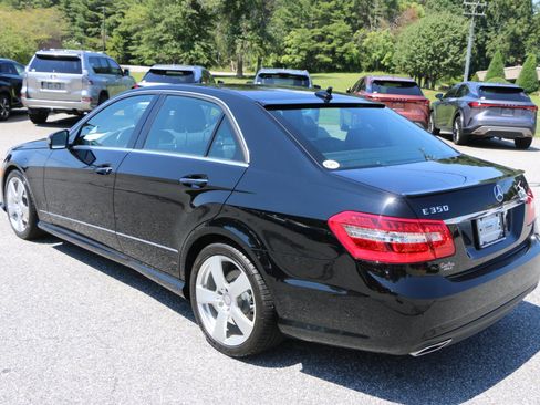 Used 2011 Mercedes-Benz E 350 Sedan image 3