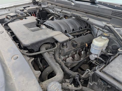 Used 2014 GMC Sierra 1500 SLE w/ SLE Value Package image 43