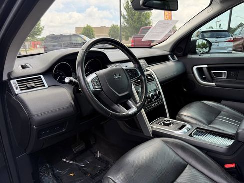 Used 2018 Land Rover Discovery Sport HSE AWD/4WD image 11