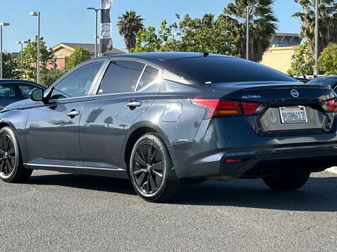 Used 2022 Nissan Altima 2.5 SV FWD image 6
