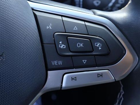Certified 2023 Volkswagen Tiguan SE R-Line FWD image 24