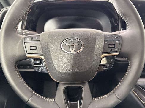 Certified 2025 Toyota Crown AWD/4WD image 16