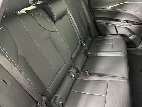 Used 2024 Cadillac Lyriq Luxury RWD image 30
