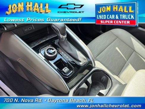 Used 2025 Chevrolet Colorado ZR2 w/ Midnight Edition AWD/4WD image 32