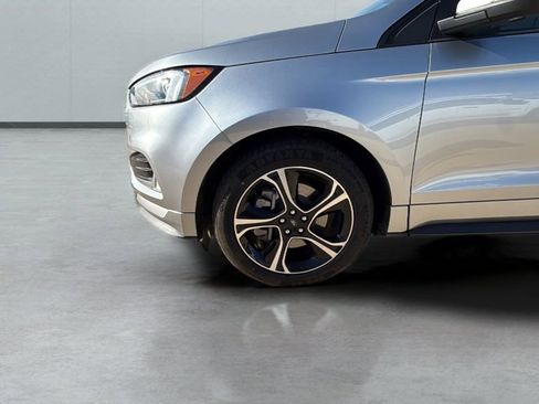Used 2022 Ford Edge ST image 53