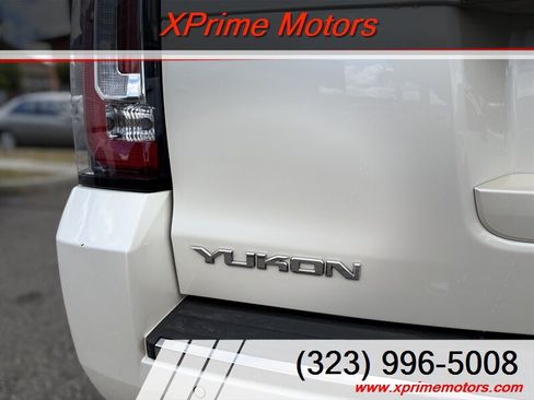 Used 2015 GMC Yukon Denali w/ Premium Package RWD image 8