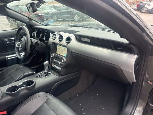 Used 2017 Ford Mustang GT Premium image 10