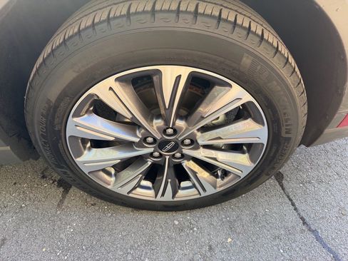 Used 2022 Lincoln Corsair Reserve w/ Elements Package image 9